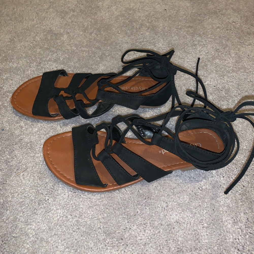 Sandals - Picture 3 of 4